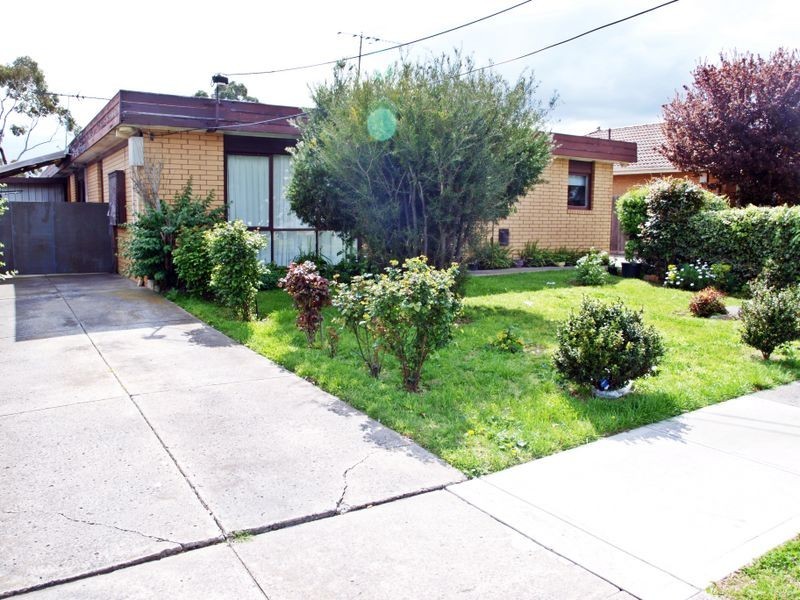 2/34 Sharps Road, Tullamarine VIC 3043