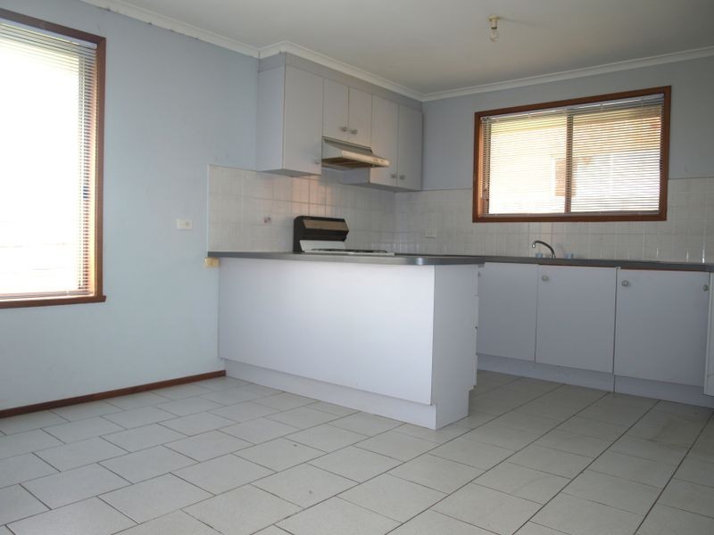 Unit 2/11 Karoonda Court, Meadow Heights VIC 3048