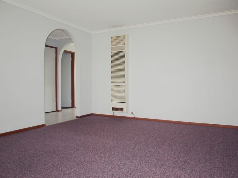 Unit 2/11 Karoonda Court, Meadow Heights VIC 3048