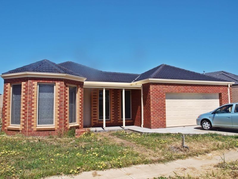 42 Healesville Loop, Craigieburn VIC 3064