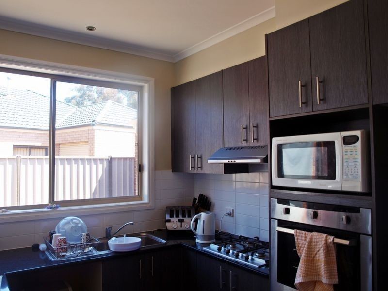 42 Healesville Loop, Craigieburn VIC 3064