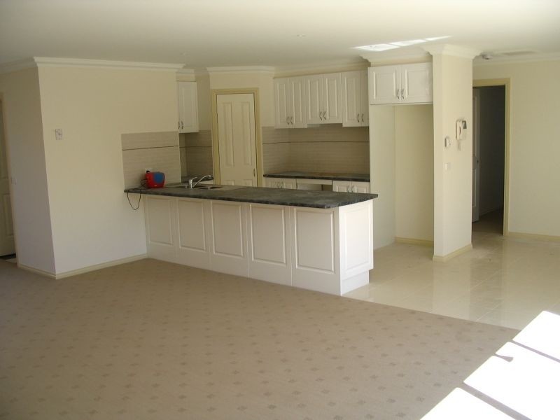 8/274 Melrose Dve, Tullamarine VIC 3043