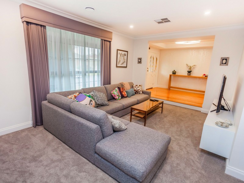 1 Hull Court, Greenvale VIC 3059