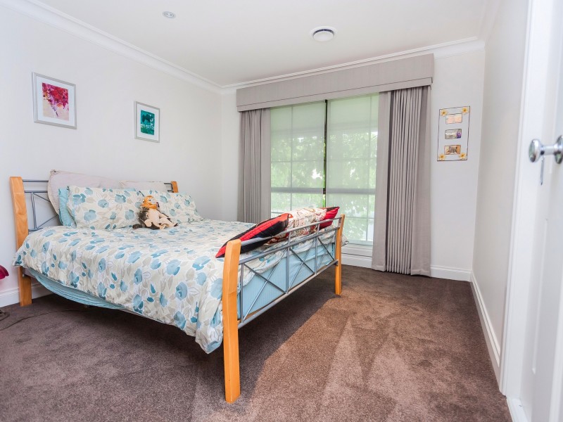 1 Hull Court, Greenvale VIC 3059