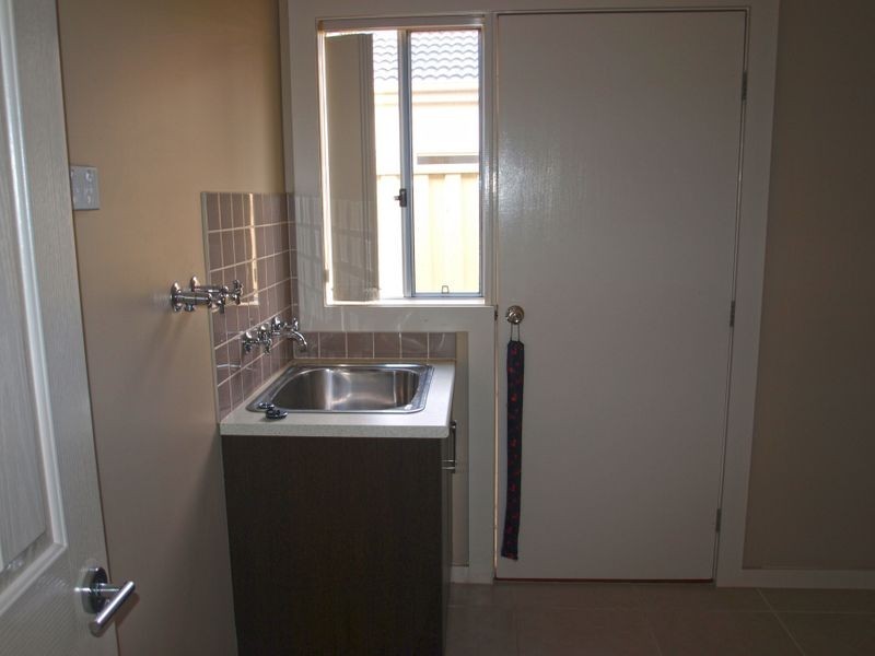 3 Briar Valley Rise, Caroline Springs VIC 3023