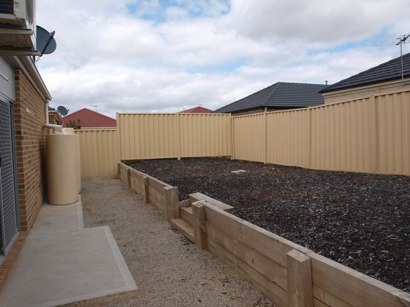 3 Briar Valley Rise, Caroline Springs VIC 3023