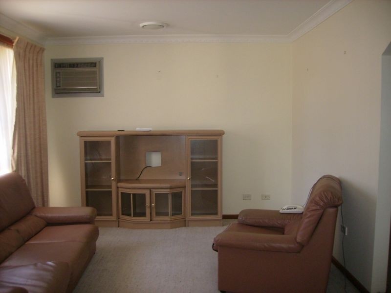 4/107-109 Mickleham Road, Tullamarine VIC 3043