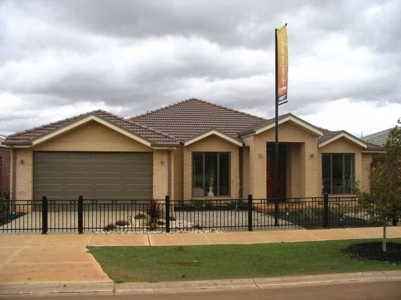 28 Hummingbird Blvd, Tarneit VIC 3029