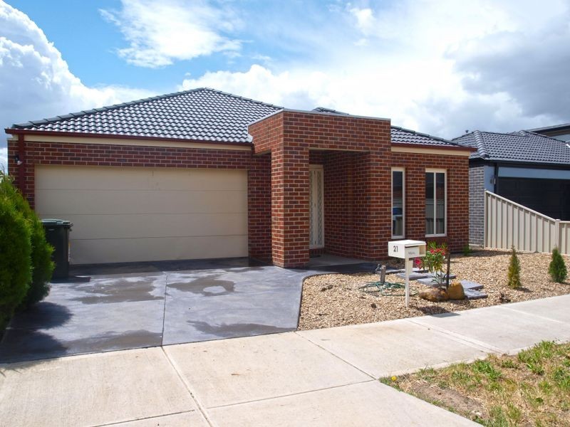 21 Burrora Way, Craigieburn VIC 3064