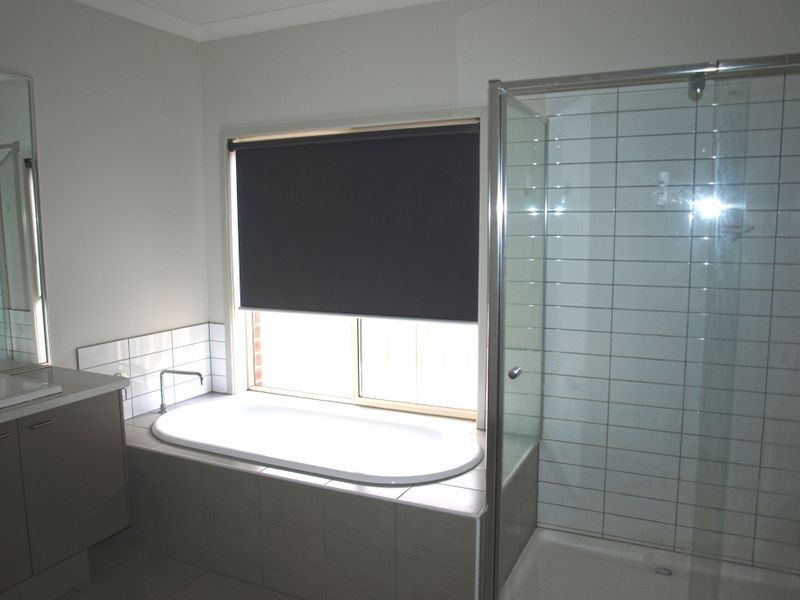 21 Burrora Way, Craigieburn VIC 3064