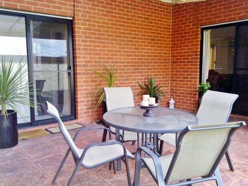 2/7 Byrne Street, Deer Park VIC 3023