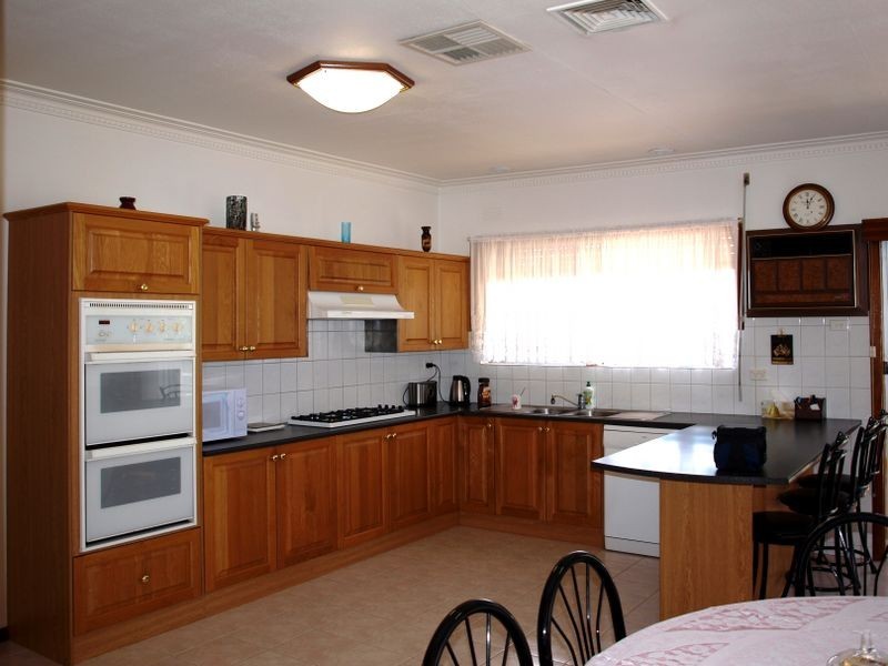 71 Clarke Drive, Gladstone Park VIC 3043