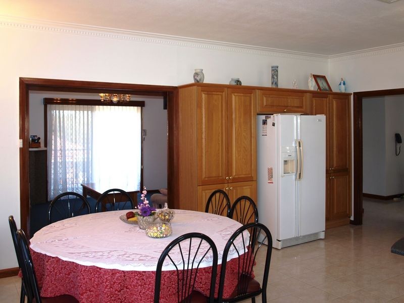 71 Clarke Drive, Gladstone Park VIC 3043