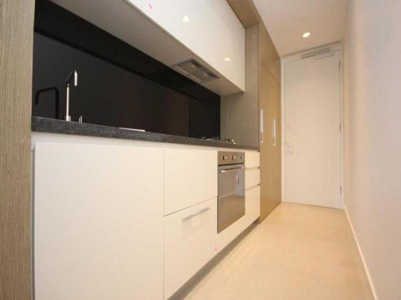 Apartment 913/74 Queens Road, Melbourne VIC 3004