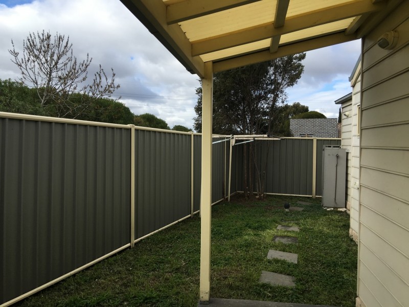 Unit 2/10 Warwick Place, Tullamarine VIC 3043