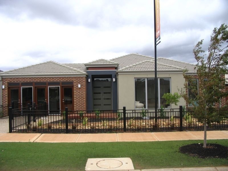 30 Hummingbird Blvd, Tarneit VIC 3029