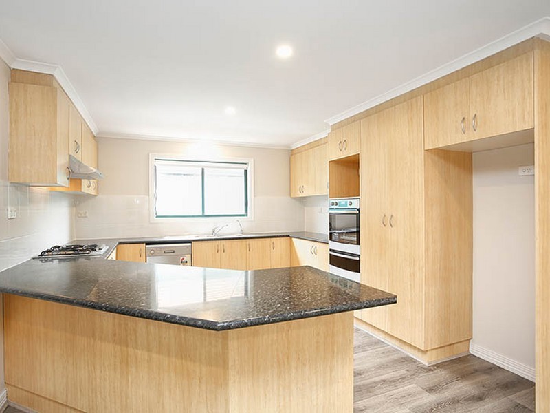 6 Oakwood Court, Hillside VIC 3037