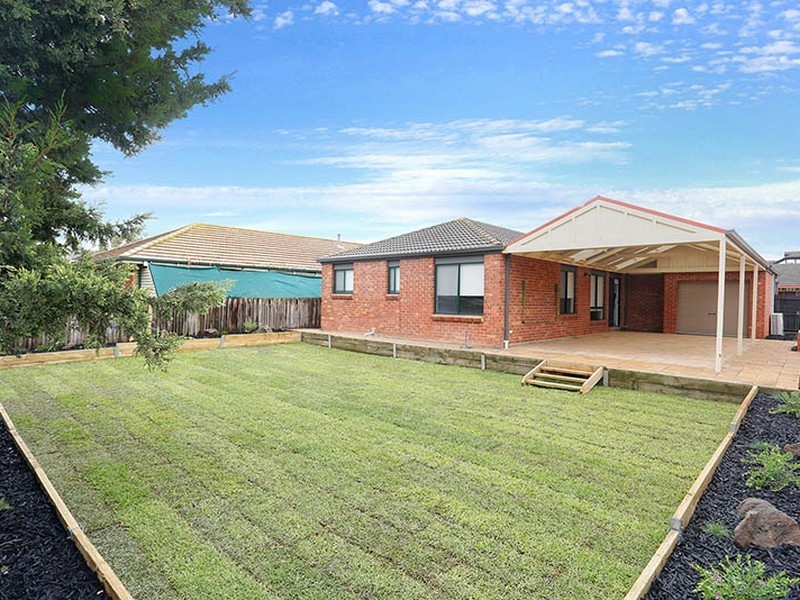 6 Oakwood Court, Hillside VIC 3037