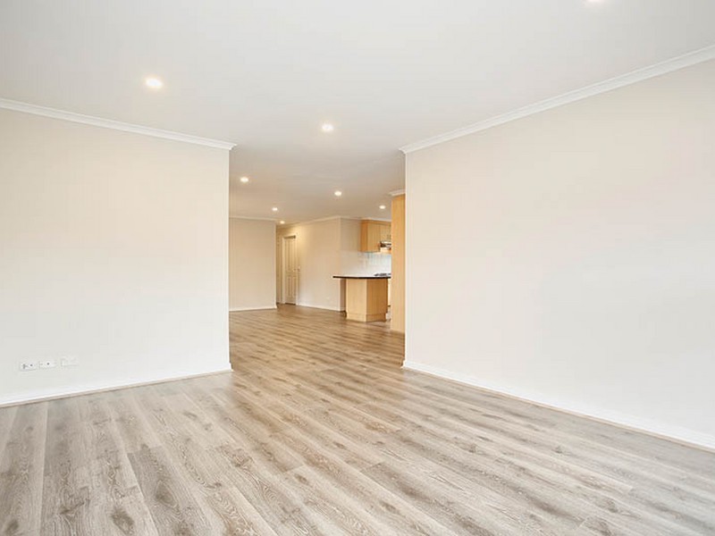 6 Oakwood Court, Hillside VIC 3037