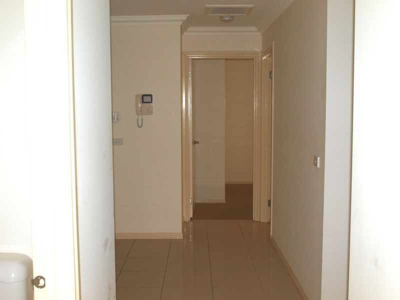 8/274 Melrose Drive, Tullamarine VIC 3043