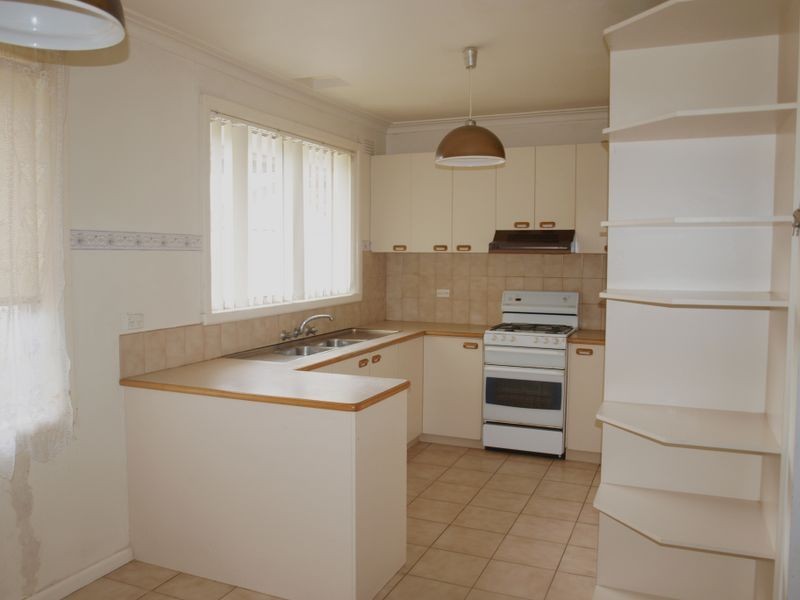 81 Ivanhoe Avenue, St Albans VIC 3021