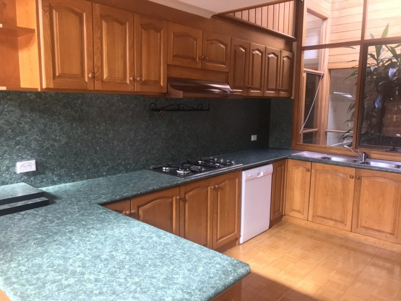 5 Parrakeet Court, Taylors Lakes VIC 3038