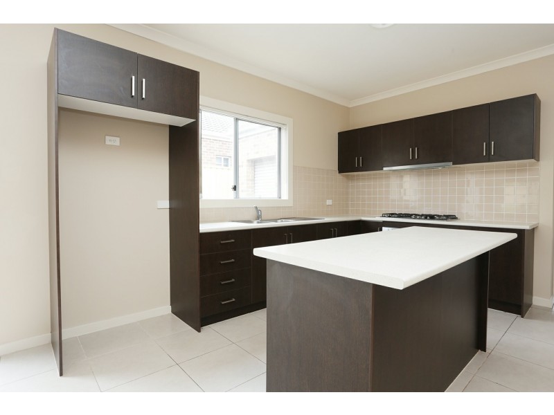 3 Briar Valley Rise, Caroline Springs VIC 3023