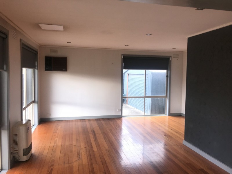 7 Fleetwood Drive, Gladstone Park VIC 3043