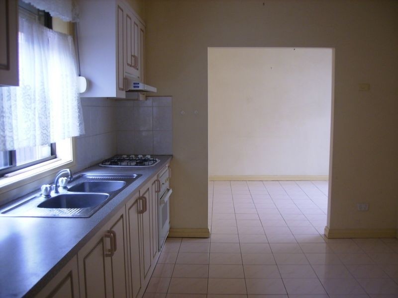 1/8 Lake Avenue, Pascoe Vale VIC 3044