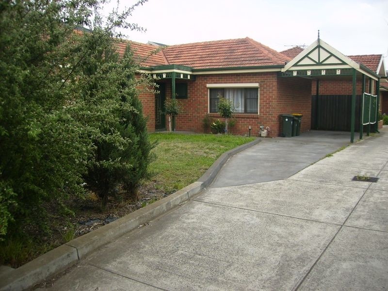 1/8 Lake Avenue, Pascoe Vale VIC 3044