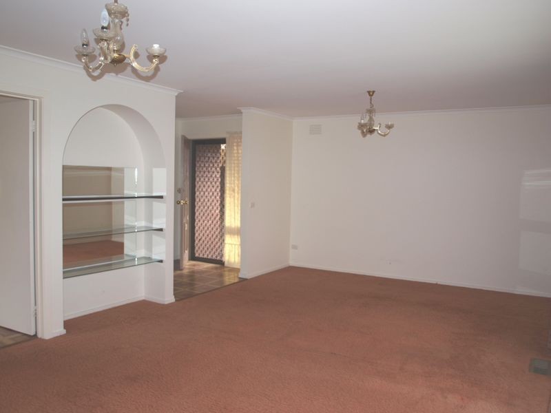 20 Lyndhurst Road, Gladstone Park VIC 3043