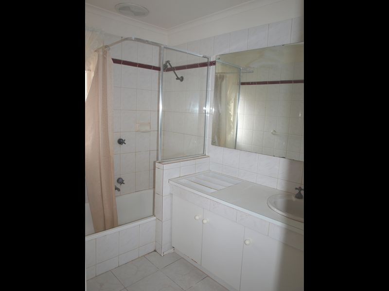 20 Lyndhurst Road, Gladstone Park VIC 3043