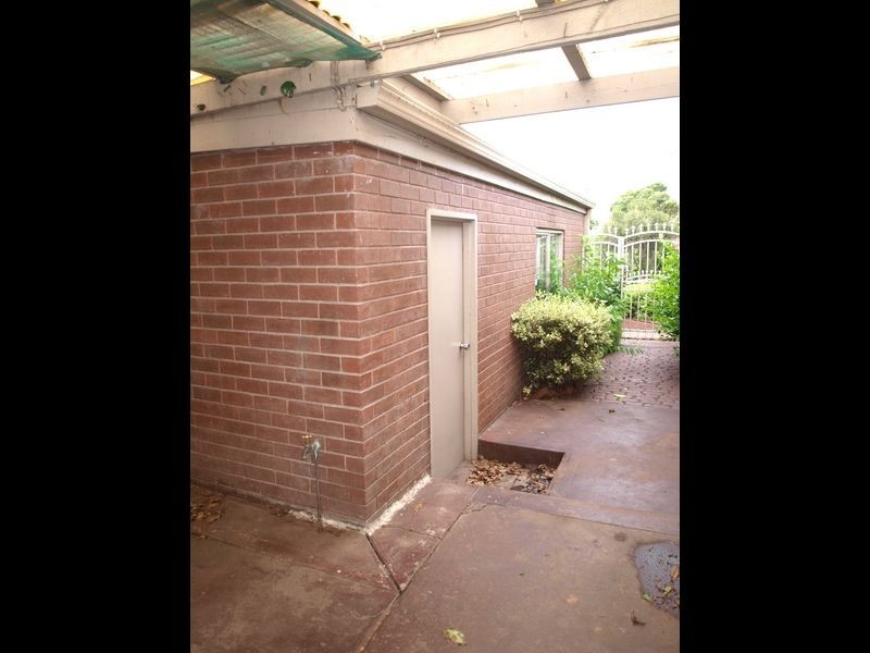 20 Lyndhurst Road, Gladstone Park VIC 3043