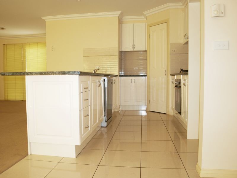 8/274 Melrose Drive, Tullamarine VIC 3043