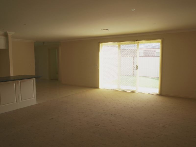 8/274 Melrose Drive, Tullamarine VIC 3043