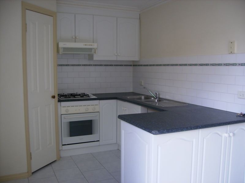 2/218 Melrose Drive, Tullamarine VIC 3043