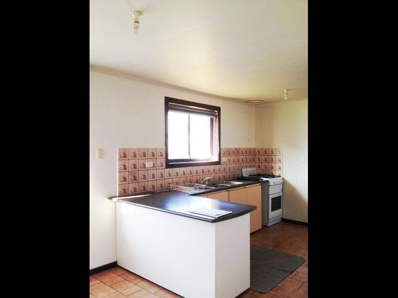 1/7 Lee Street, Deer Park VIC 3023