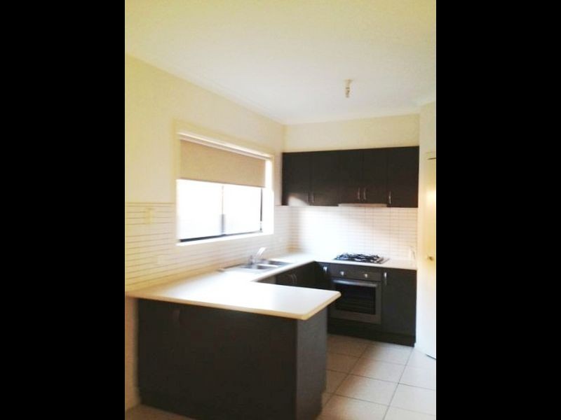 4/64 Doherty Street, Deer Park VIC 3023