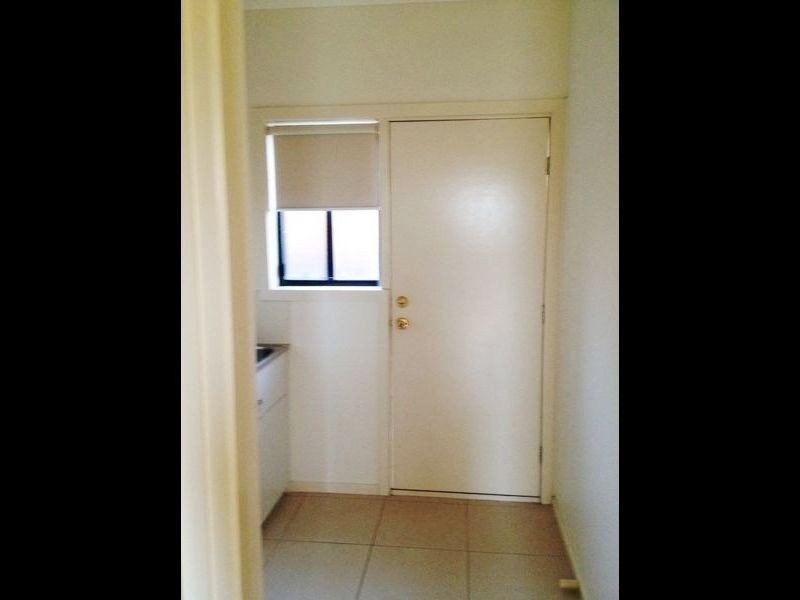 4/64 Doherty Street, Deer Park VIC 3023