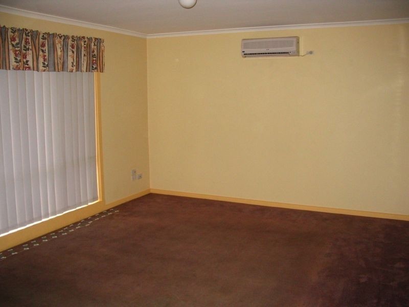 1/24 Leila, Deer Park VIC 3023