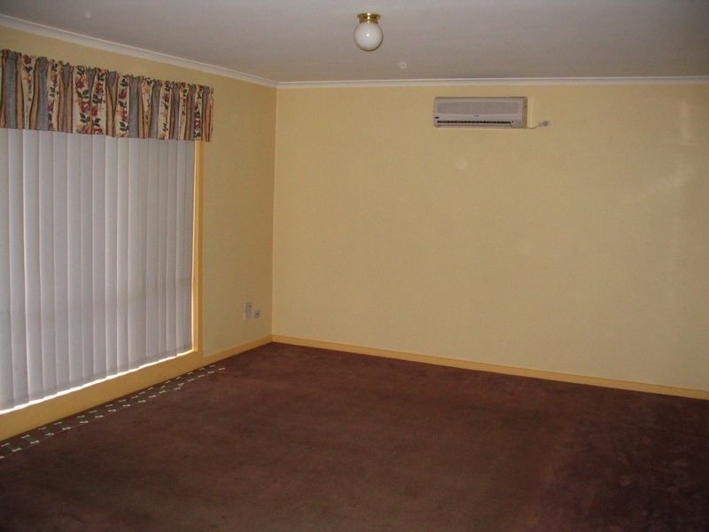 1/24 Leila, Deer Park VIC 3023