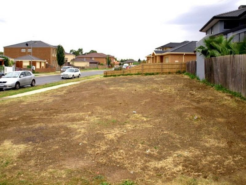 40 B Paringa Blvd, Meadow Heights VIC 3048