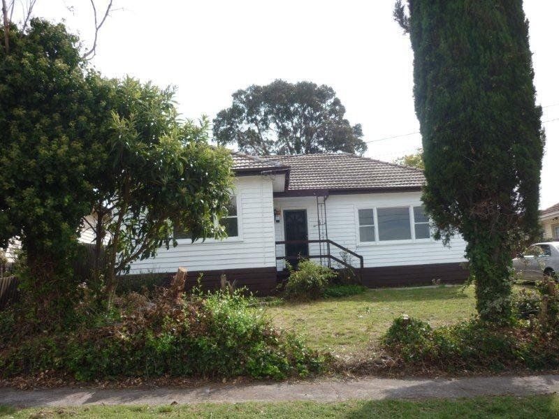 5 Esmale Street, Strathmore VIC 3041
