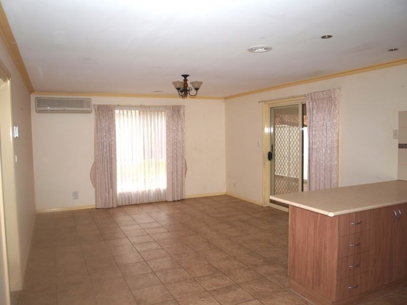 11 Diggers Place, Caroline Springs VIC 3023