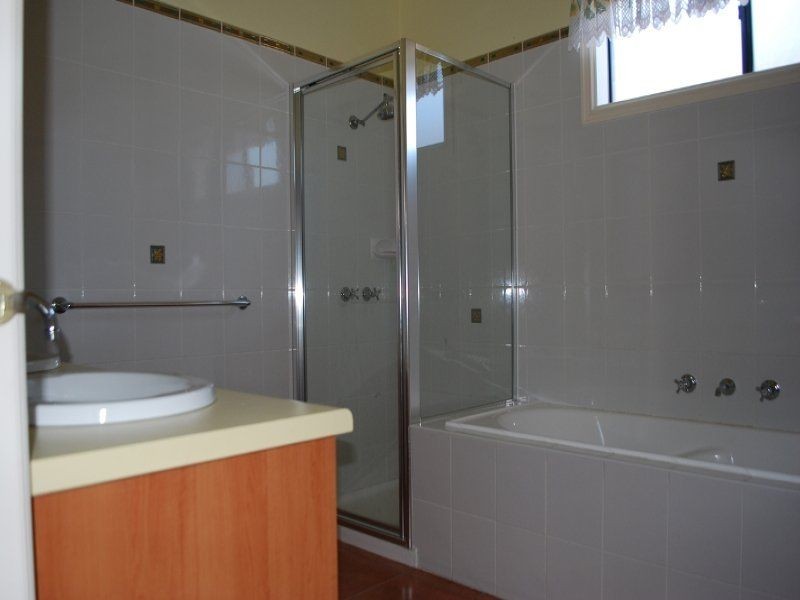 12 Ambleside Road, Greenvale VIC 3059