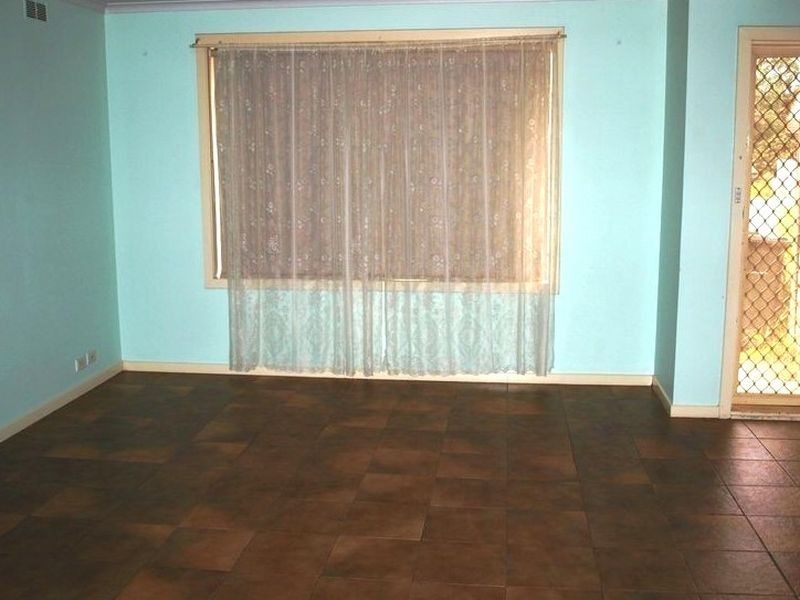 1/16 Percy Street, St Albans VIC 3021