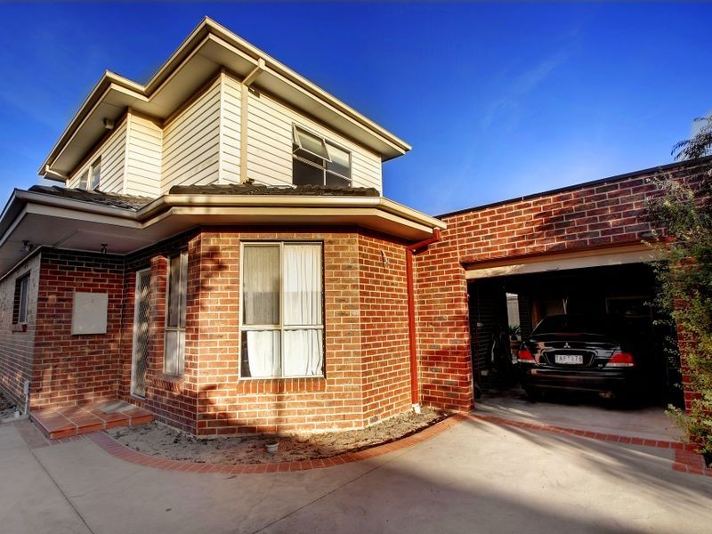 2/164 Cornwall Road, Sunshine VIC 3020