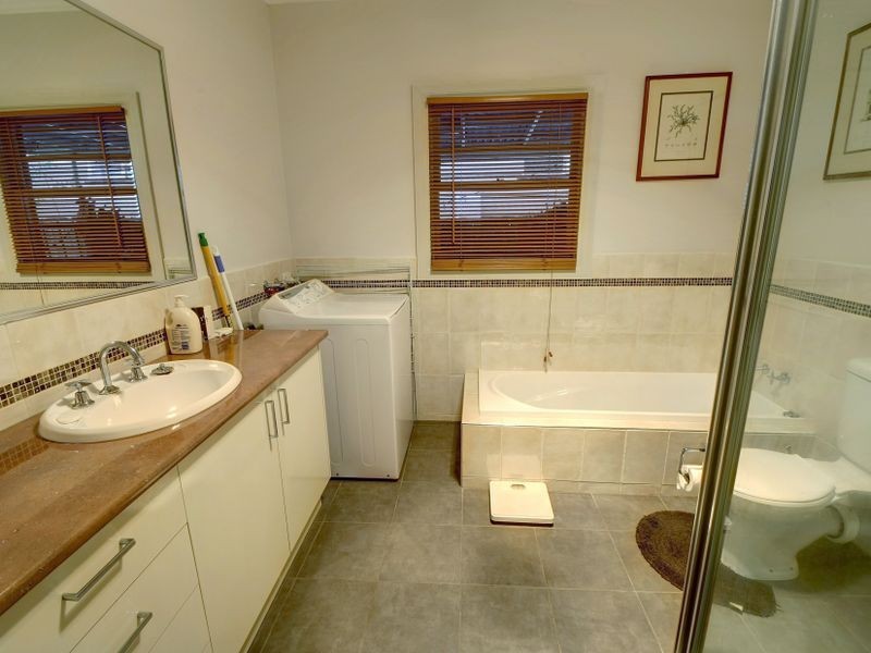 2 Caroline Street, Ringwood VIC 3134