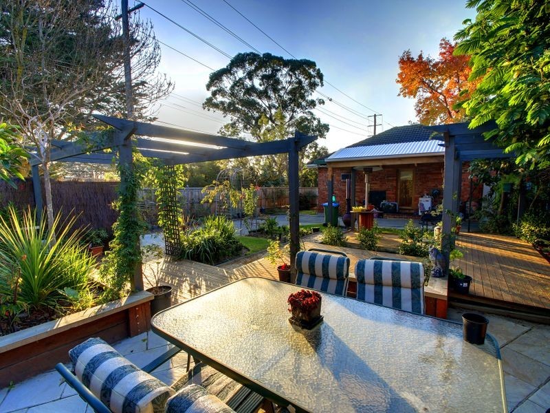 2 Caroline Street, Ringwood VIC 3134