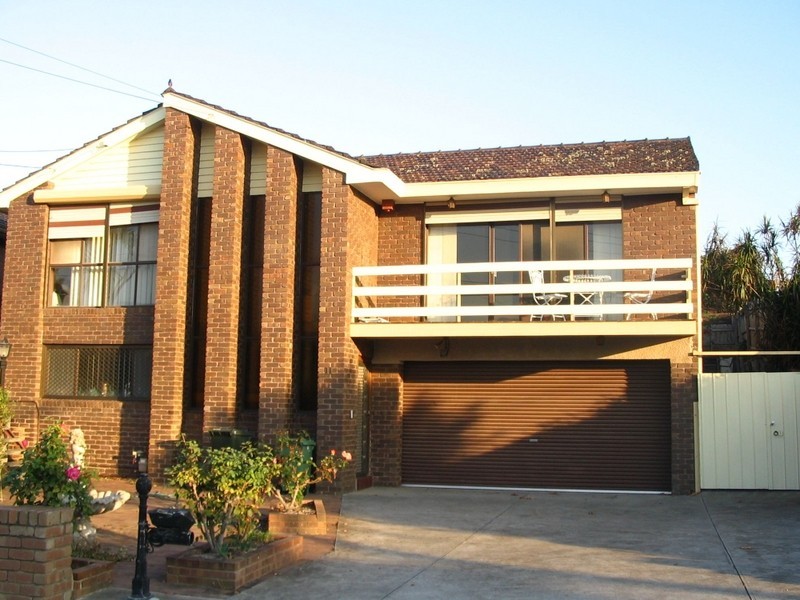 11 Ashford Crescent, Westmeadows VIC 3049